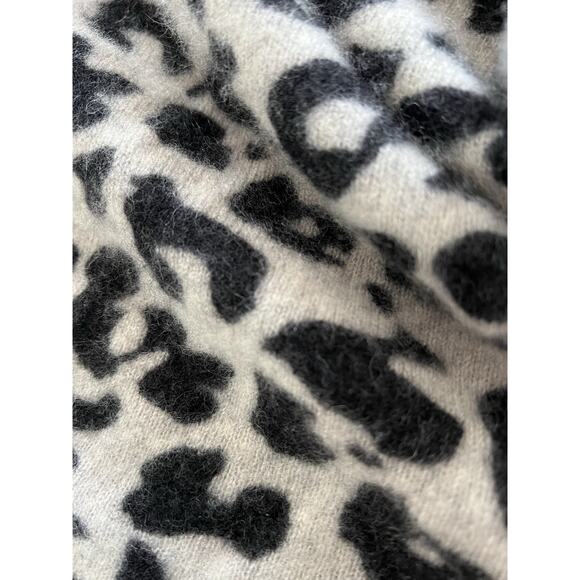 Chicos Cashmere Sweater Animal Print Size 3 XL / Large SEE MEASUREMENTS - Picture 14 of 16